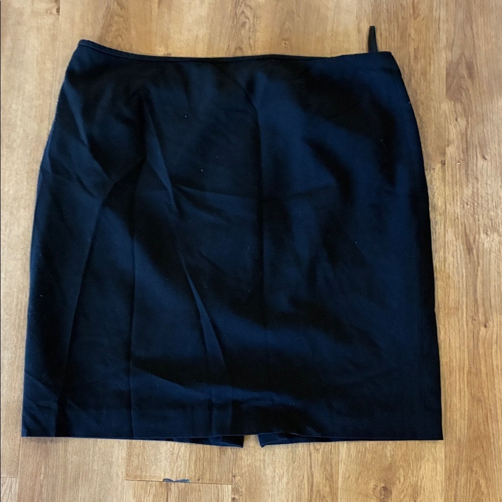 Elegant Black Women's Skirt